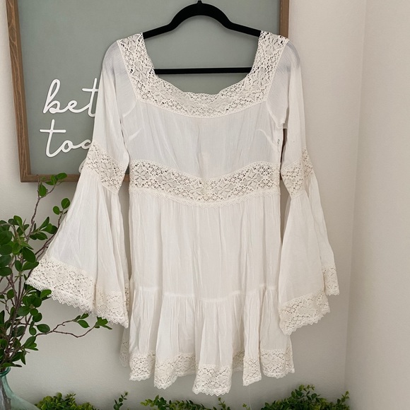San Joy Dresses & Skirts - Women’s Lace Bell Sleeve A-Line Dress